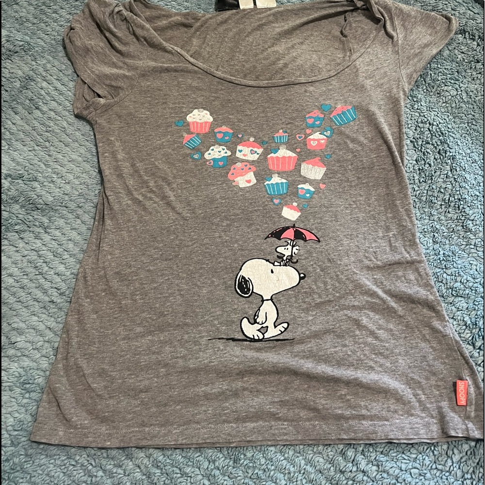 Snoopy shirt